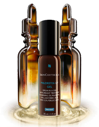 Ein Fläschchen mit Hautpflegegel von SkinCeuticals, umgeben von zwei durchsichtigen Ampullen.